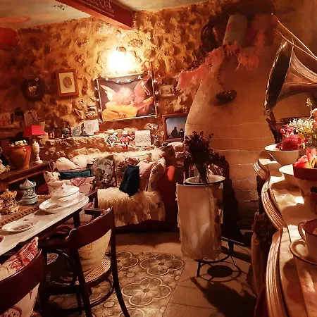 Guest house In - Romantic Getaway To Cuenca The Fifth Valeria