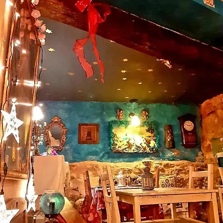 In - Romantic Getaway To Cuenca The Fifth Guest house